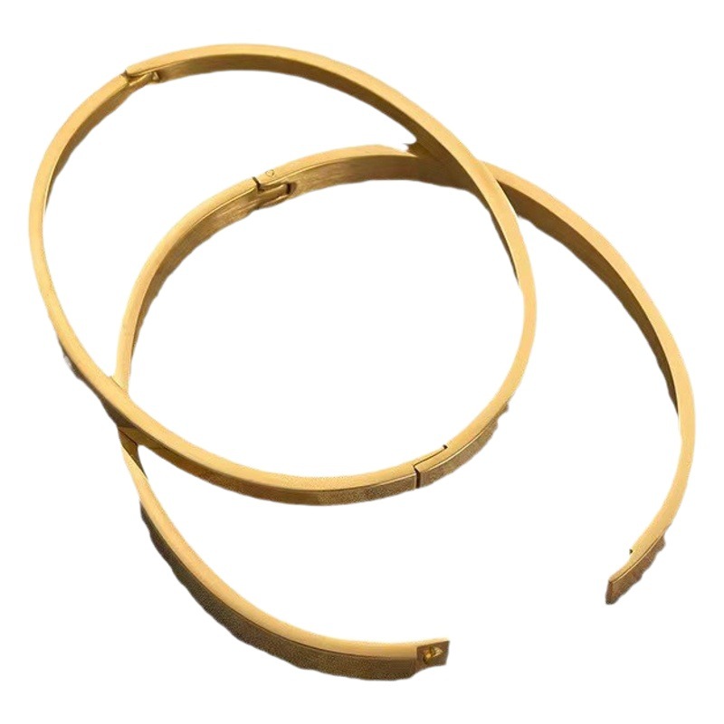 Pulsera de acero de titanio con baño de plata y diamantes incrustados, joyería de alta gama, pulsera de moda europea y americana, pulsera de acero inoxidable, joyería para mujer