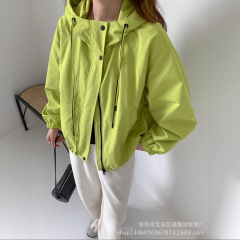 琪镌绘制糖果色连帽短外套女秋季款韩版设计感减龄冲锋衣女15600
