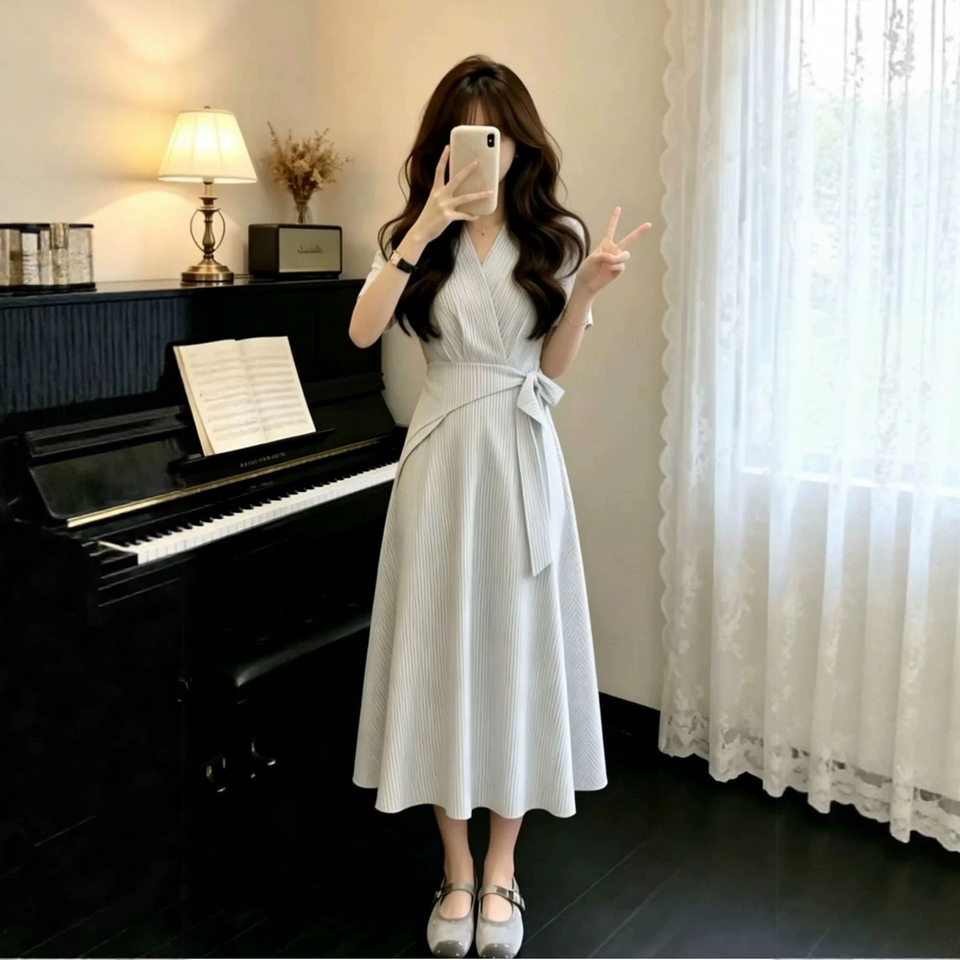 Đầm sơ mi kẻ sọc cổ chữ V tay ngắn chiết eo tôn dáng — Váy sọc (chất lượng cao)