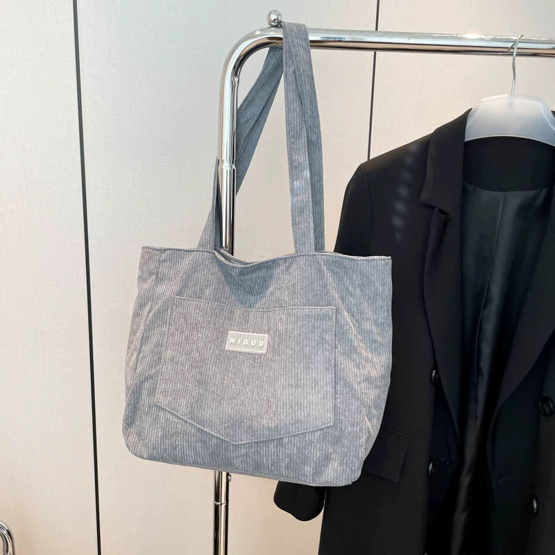 Ретро-лампа, просторная полупрозрачная demi-season sophisticated one-shoulder bag