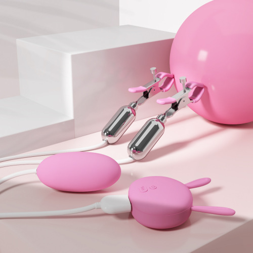 Moonuo rechargeable double breasts clitoris three-point vibrating nipple clamp breast chest massage female masturbation device cross-border