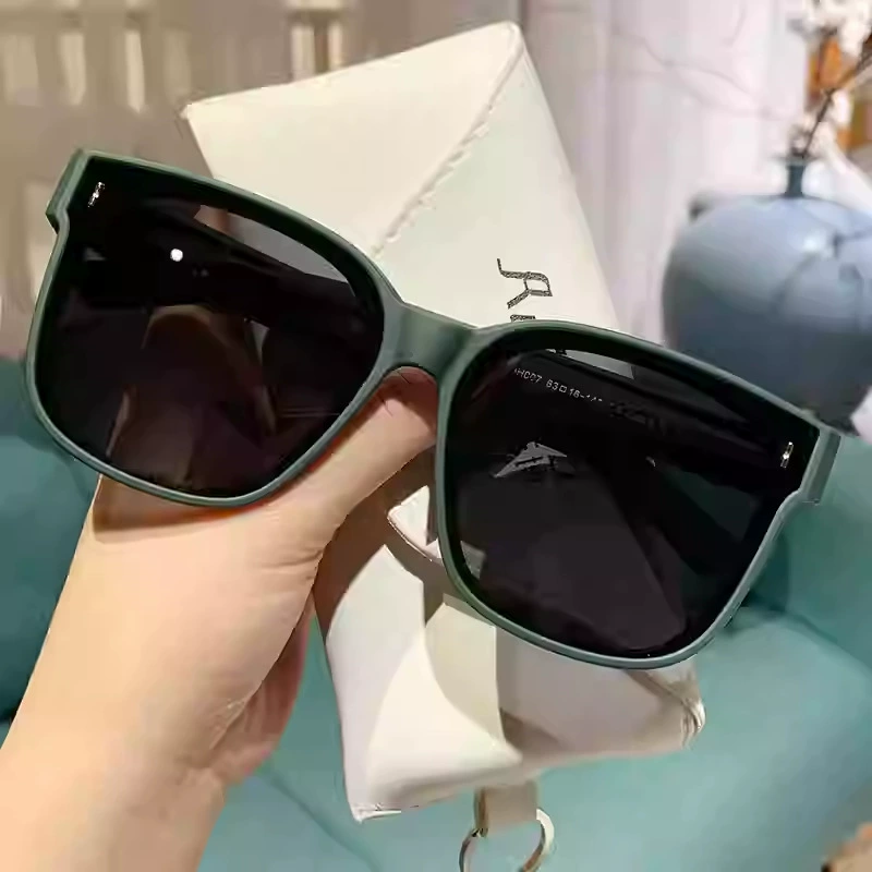 П polarized sunglasses set for women 2025 new European and American fashion personalized myopia clip dual-purpose polarized sunglasses set for women
