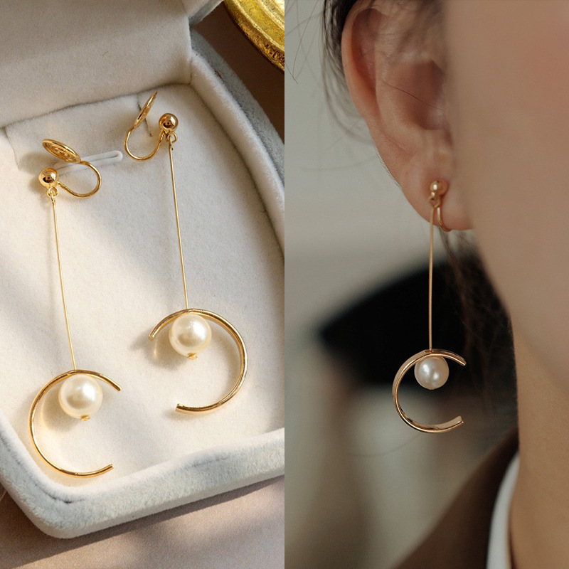 Mosquito bobina clip de oreja sin oreja de alto grado de luz pendientes de perlas de lujo pendientes retro de las mujeres pendientes de metal elegante