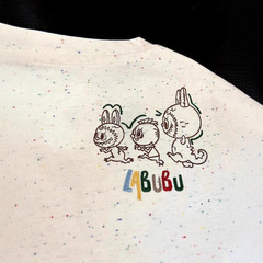 年齢を減らしてかわいい韓系のカラーの波の線の布の刺繍のゆったりしている半袖のtシャツの男女のゆったりしている百合の上着