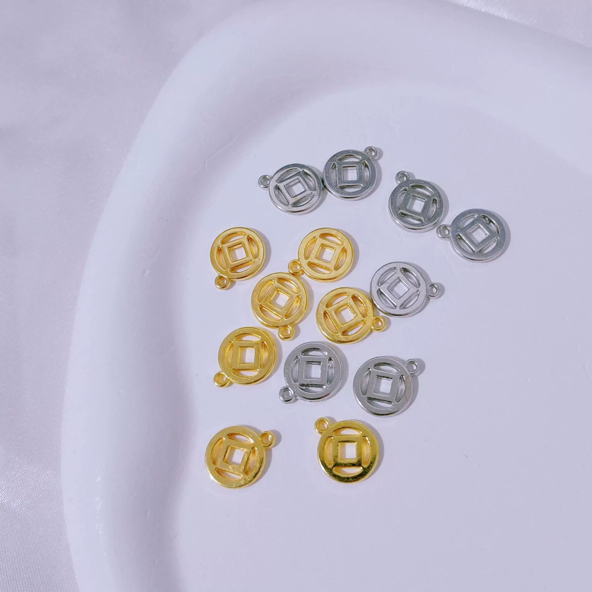 新款合金保色镂空铜钱古币挂件项链手链吊坠 天圆地方DIY手工材料