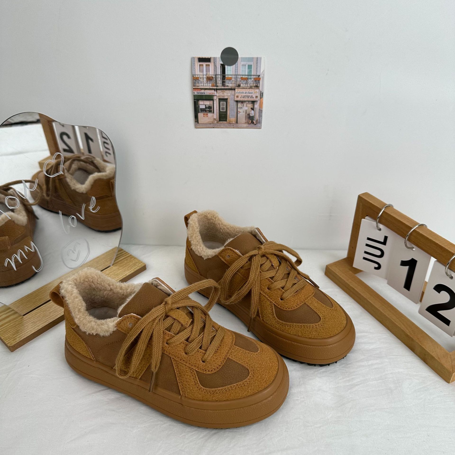 Cordero de peluche retro versátil zapatos de algodón gruesos con zapatos de entrenamiento de peluche gruesos 2024 nuevos zapatos de invierno de mujer 6580