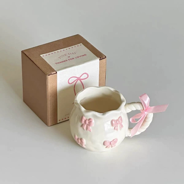 Small Pink Bow Mark Cup (simple box)