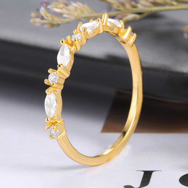 18k Gold Zircon Ring Exquisite Diamond Fine Ring Cross-border Simple Jewelry display picture 5