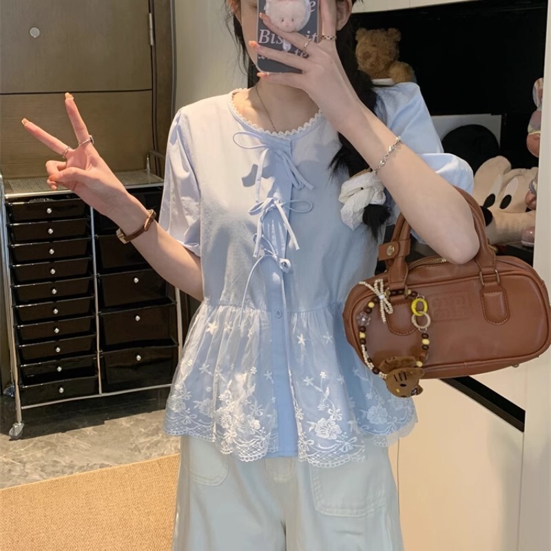 Korean Chic and Unique Outfits for Summer Plus-Size Women's Clothing: Lace Patchwork Bow Puff Sleeve Shirt