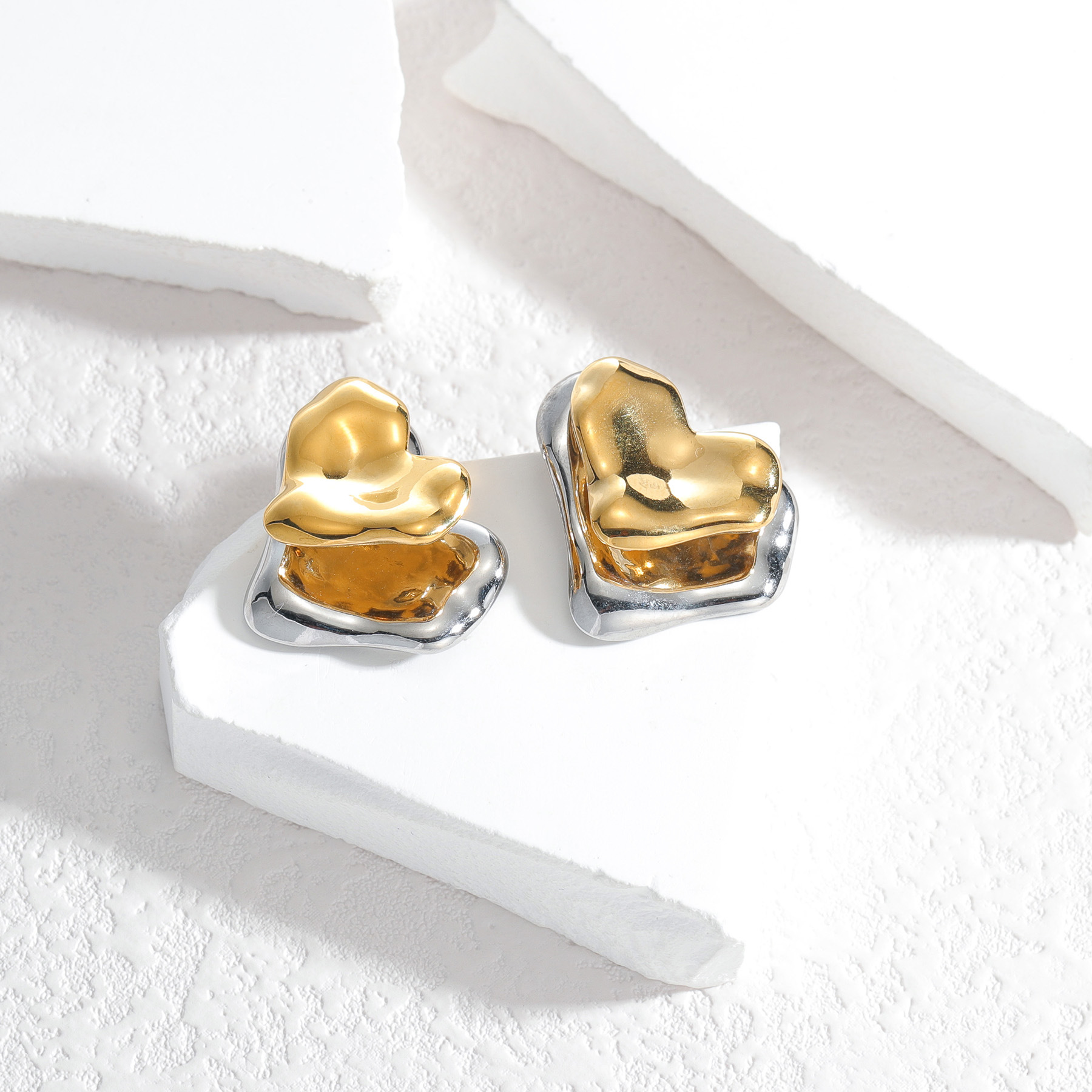 Geometric, Heart Shape, Flower Pattern 1 Pair Retro Commute Geometric Heart Shape Flower Plating 304 Stainless Steel Ear Studs