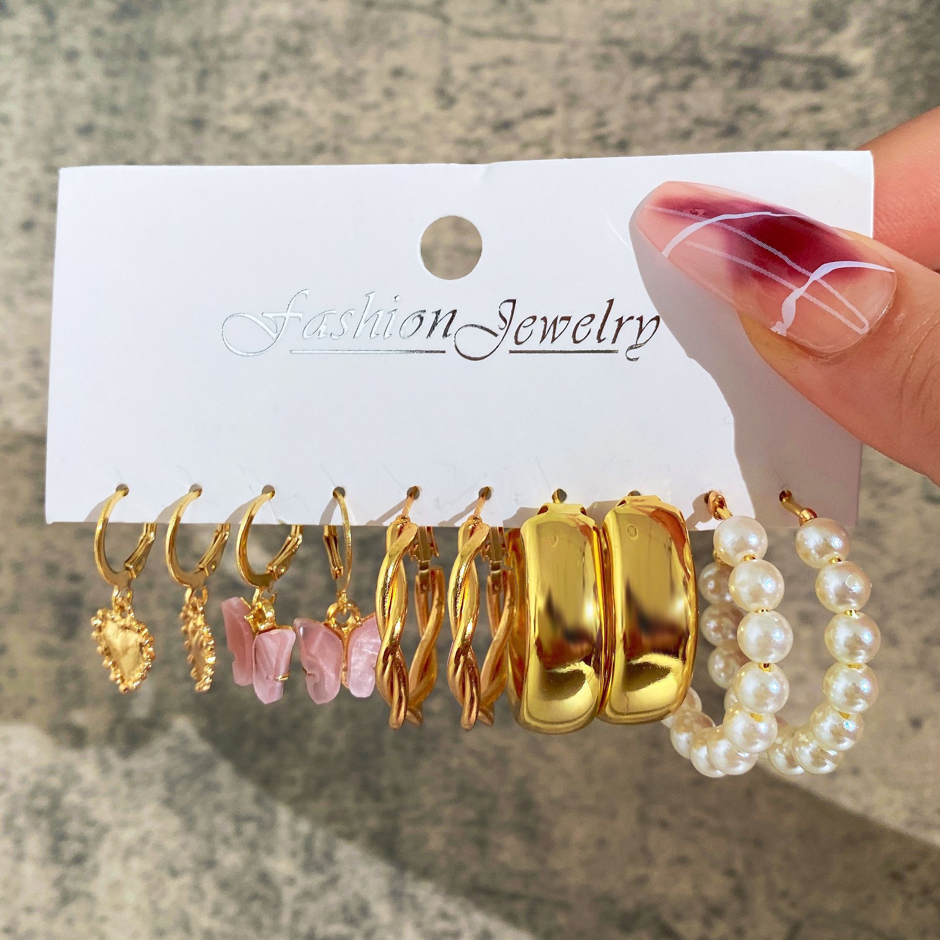 欧美跨境新款珍珠女士耳环 复古金色耳圈套装6件套Earrings Set 欧美跨境新款珍珠女士耳环 复古金色耳圈套装6件套Earrings Set