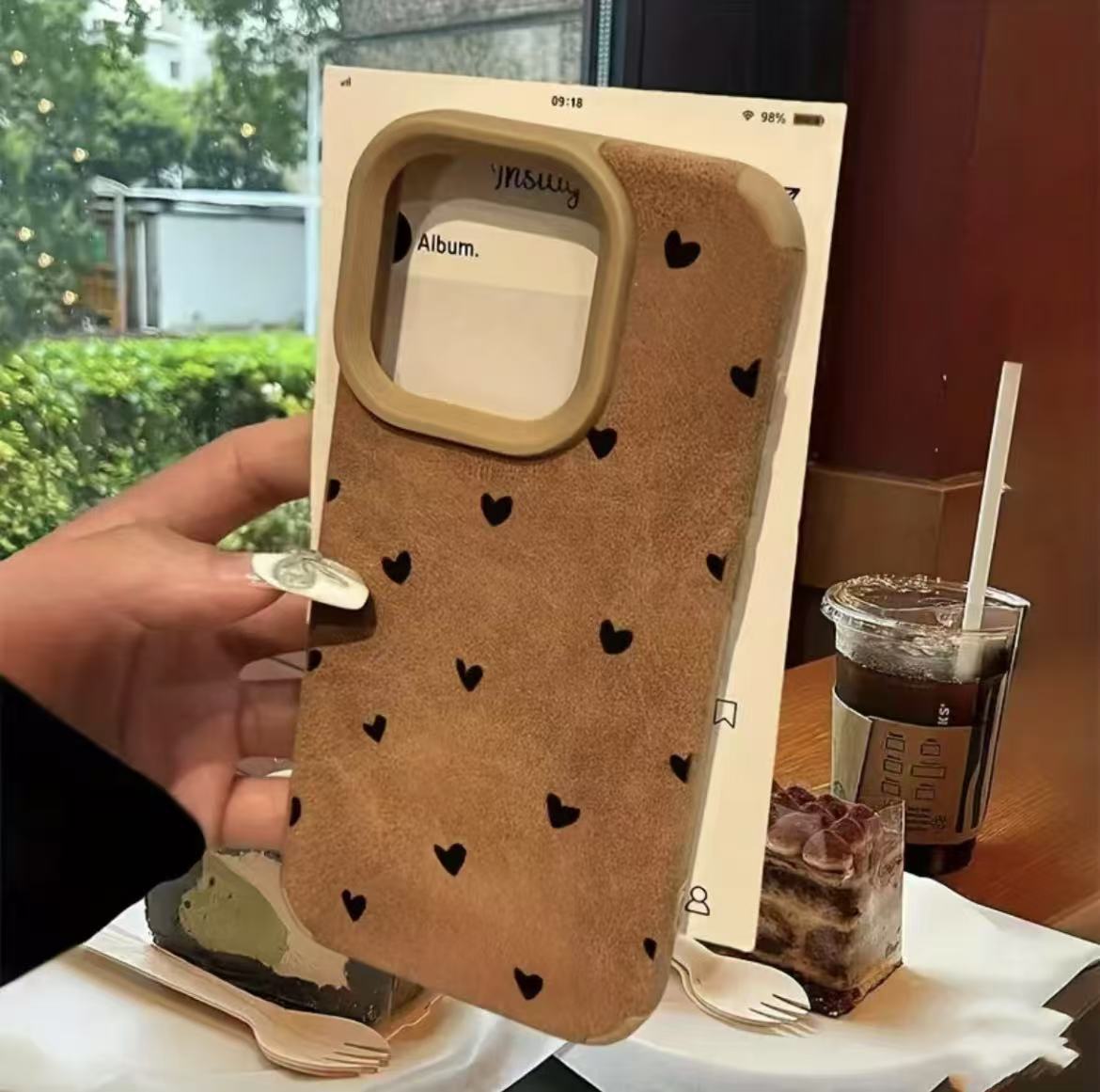 El nuevo amor transfronterizo se aplica a la caja del teléfono móvil iphone16 niña Apple 15promax/14 piel de oveja 13pro12