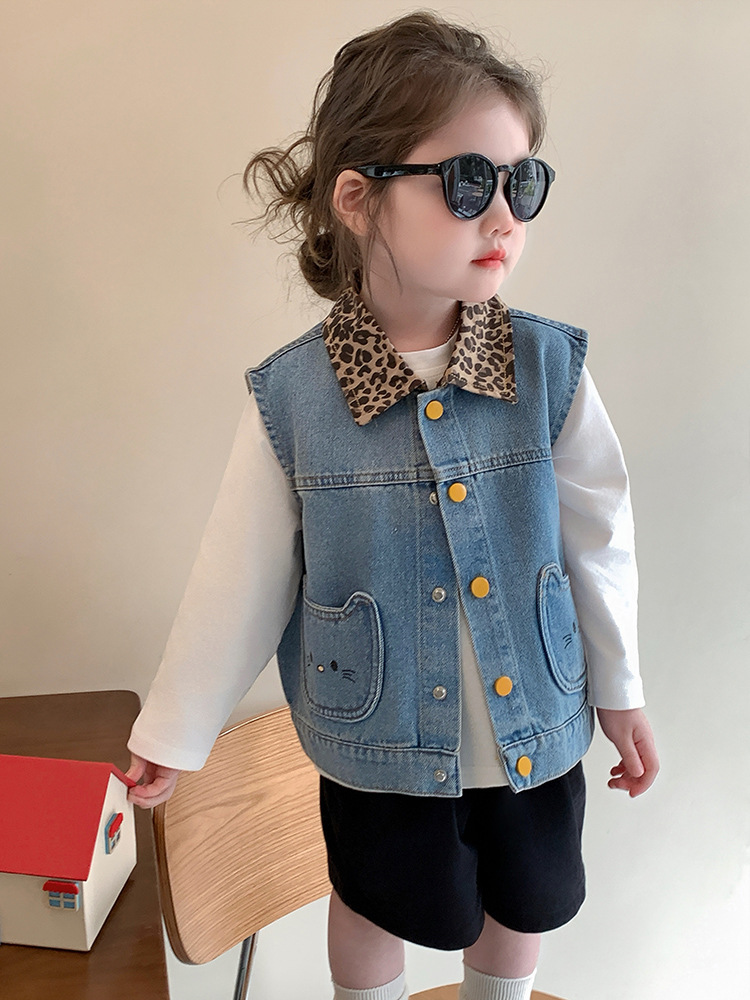 Chaleco de mezclilla para niñas primavera y otoño 2025 nuevo estilo estilo occidental primavera ropa exterior chaleco para niños bebé chaqueta de primavera de moda