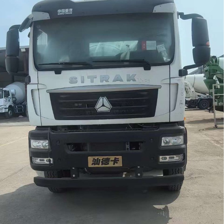 出口中国重汽豪沃出口HOWO汕德卡搅拌车11方-12方18660390388