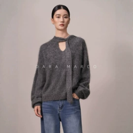 女式毛呢外套;休闲裤;女式衬衫