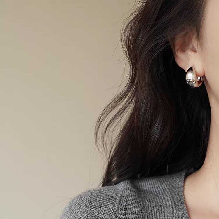 Seiko Water Drop Hoop Earrings Light Luxury Niche High-End Fashion Hoop Earrings 2025 New Popular Wide Stud Earrings