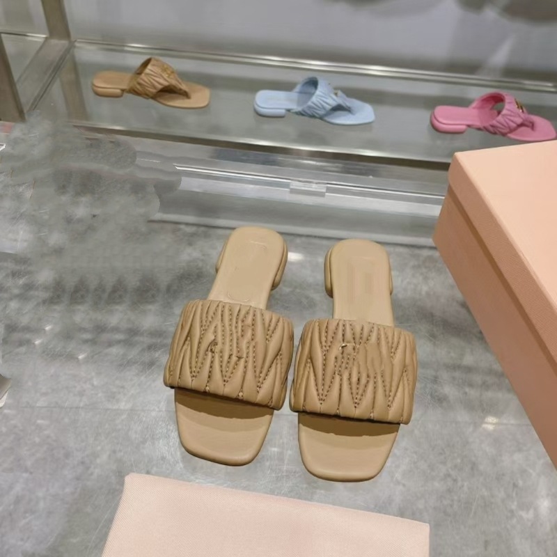 高品质菱格衔缝小羊皮方头露趾低跟平底夏季外穿一字拖凉鞋女2025|undefined