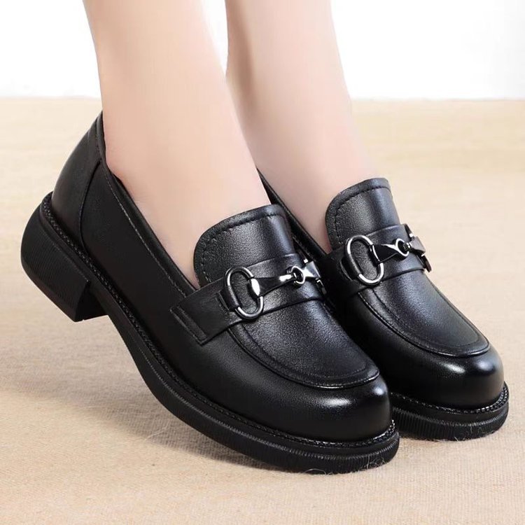 Zapatos de cuero suave de tacón bajo 2026 nueva primavera y verano estilo británico imprimación suave zapatos de cuero pequeños zapatos de lefour de suela plana para mujeres