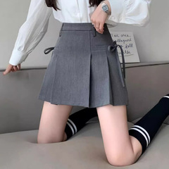 腰が高くて痩せています。