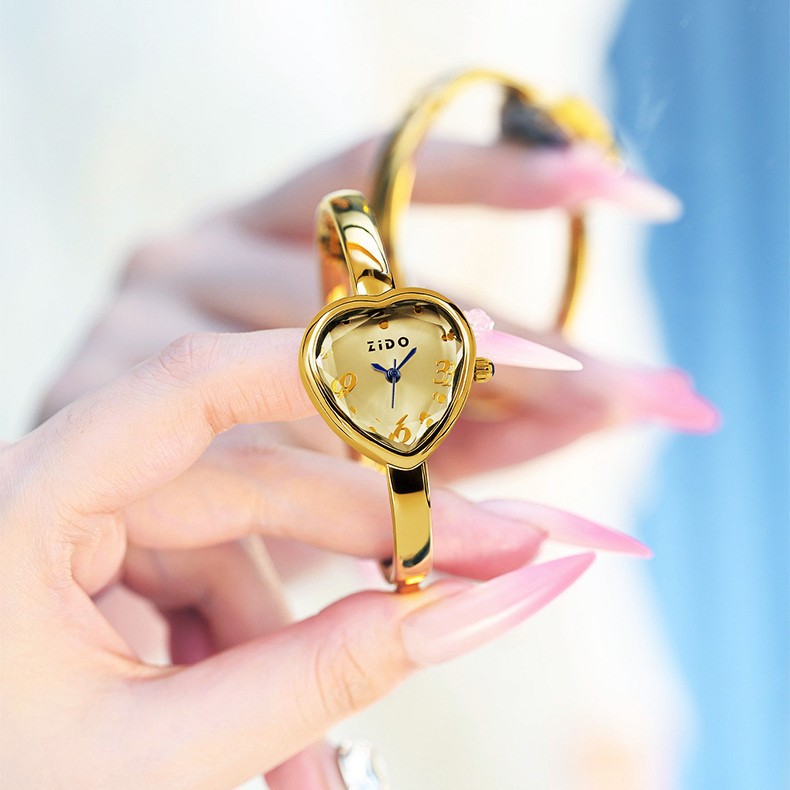 Reloj de pulsera para mujer, nuevo modelo, forma de corazón, personalizado, lujo sutil, sensación de alta gama, nicho de mercado exterior._voghion.com