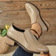 大码36-43码女鞋2025年春秋季尖头粗跟深口单鞋简约中跟乐福鞋女