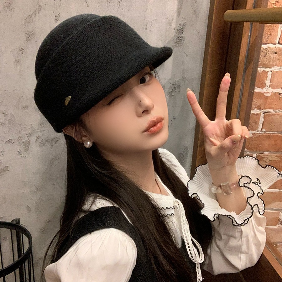 Gran Bretaña estilo extranjero gorra de lana de oro gorra de caballo retro versátil cara pequeña moda temperamento sombrero para mujeres otoño invierno