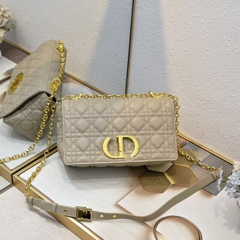 High-end D-brand Caro classic Montaigne genuine leather cannage messenger chain crossbody bag, fashionable and versatile women's shoulder bag High-end D-brand Caro classic Montaigne genuine leather cannage messenger chain crossbody bag, fashionable and versatile women's shoulder bag