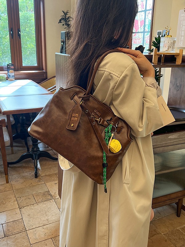 Comercio exterior transfronterizo al por mayor bolso retrógrado para mujeres 2024 nuevo estilo de alta calidad exquisita de viaje de hombro mochila