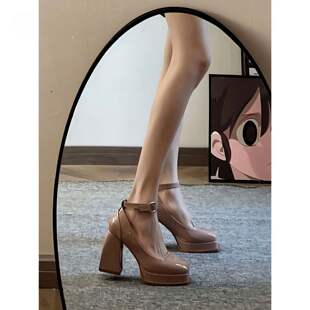 2025�ļ��¿��ˮ̨С���Ӹ߸�Ь������űȷ��^һ�ֿێ��ָ���Ь