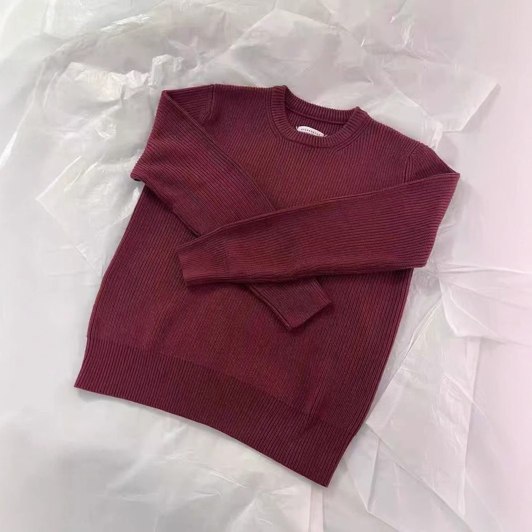 Wine red