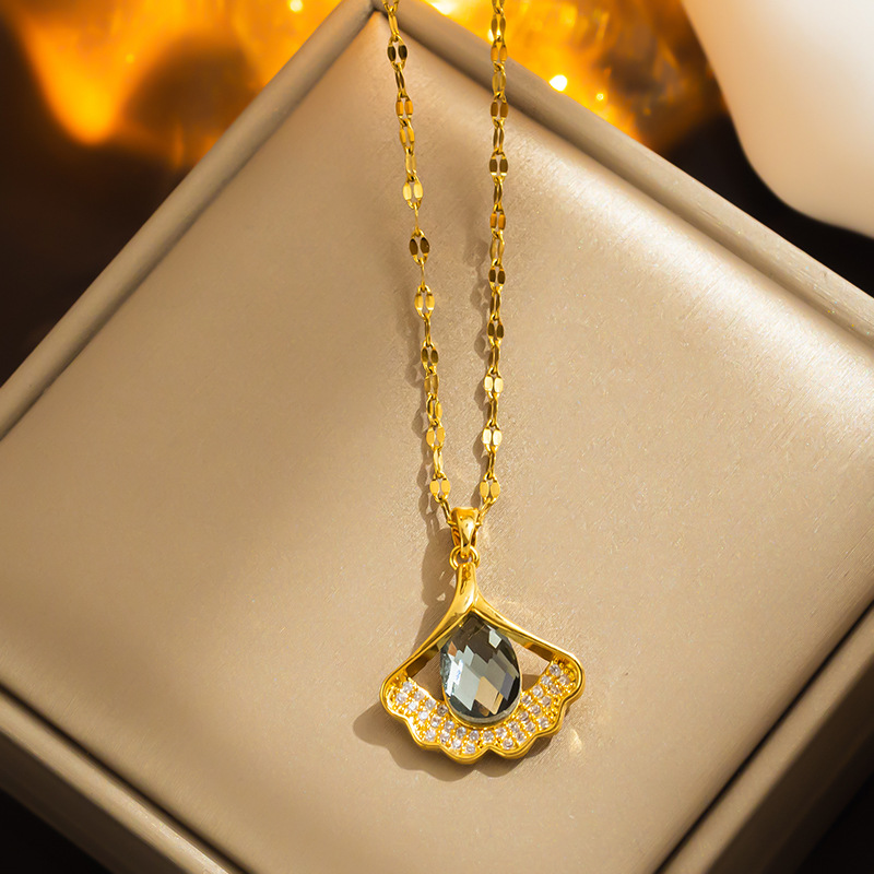Ginkgo Leaf Crystal Zircon Necklace And Earrings Set Elegant_voghion.com