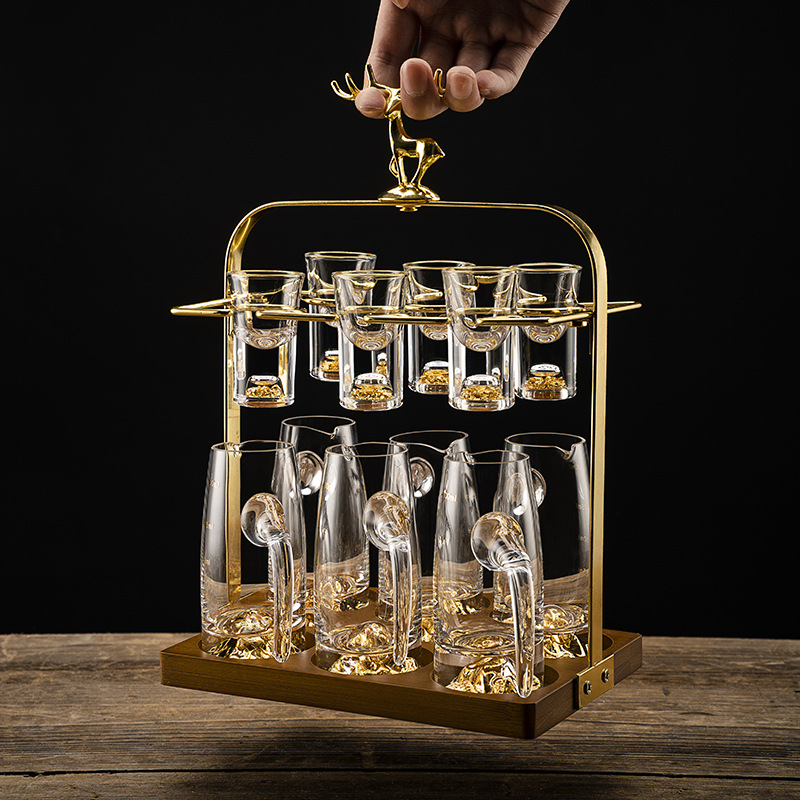 ®厂家直销白酒杯套装家用白酒二两分酒器一口杯鹿头杯架酒具