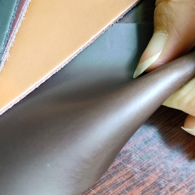 다크 다크 브라운