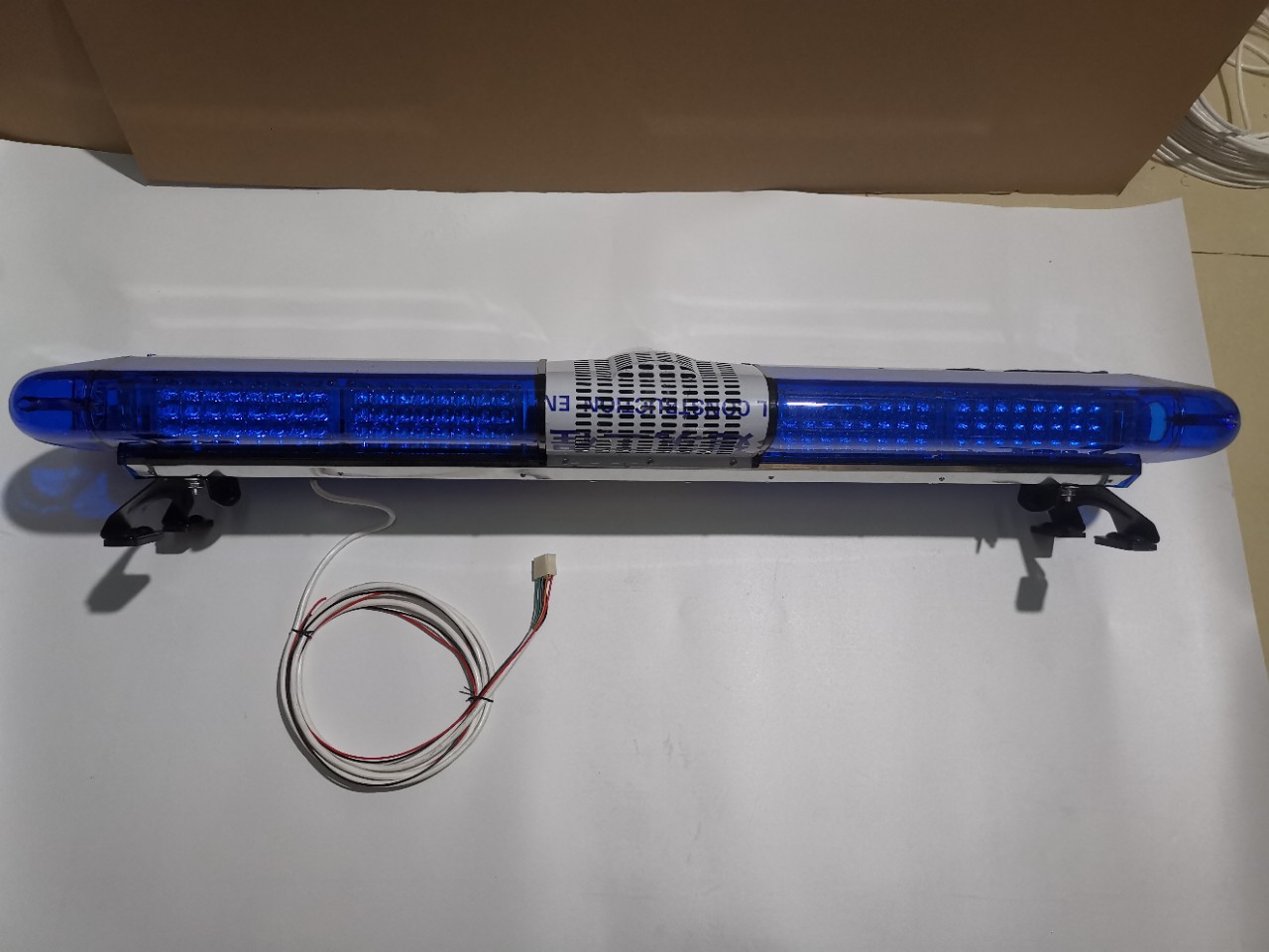 Ambulance emergency rescue vehicle long row warning light LED roof