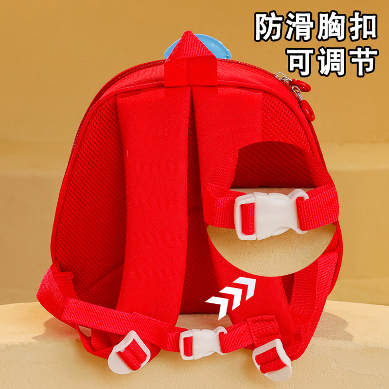 Mochila de niños de dibujos animados coches tridimensionales mochila de niños de jardín de infantes mochila transpirable de clase media y grande mochila de niños pequeños