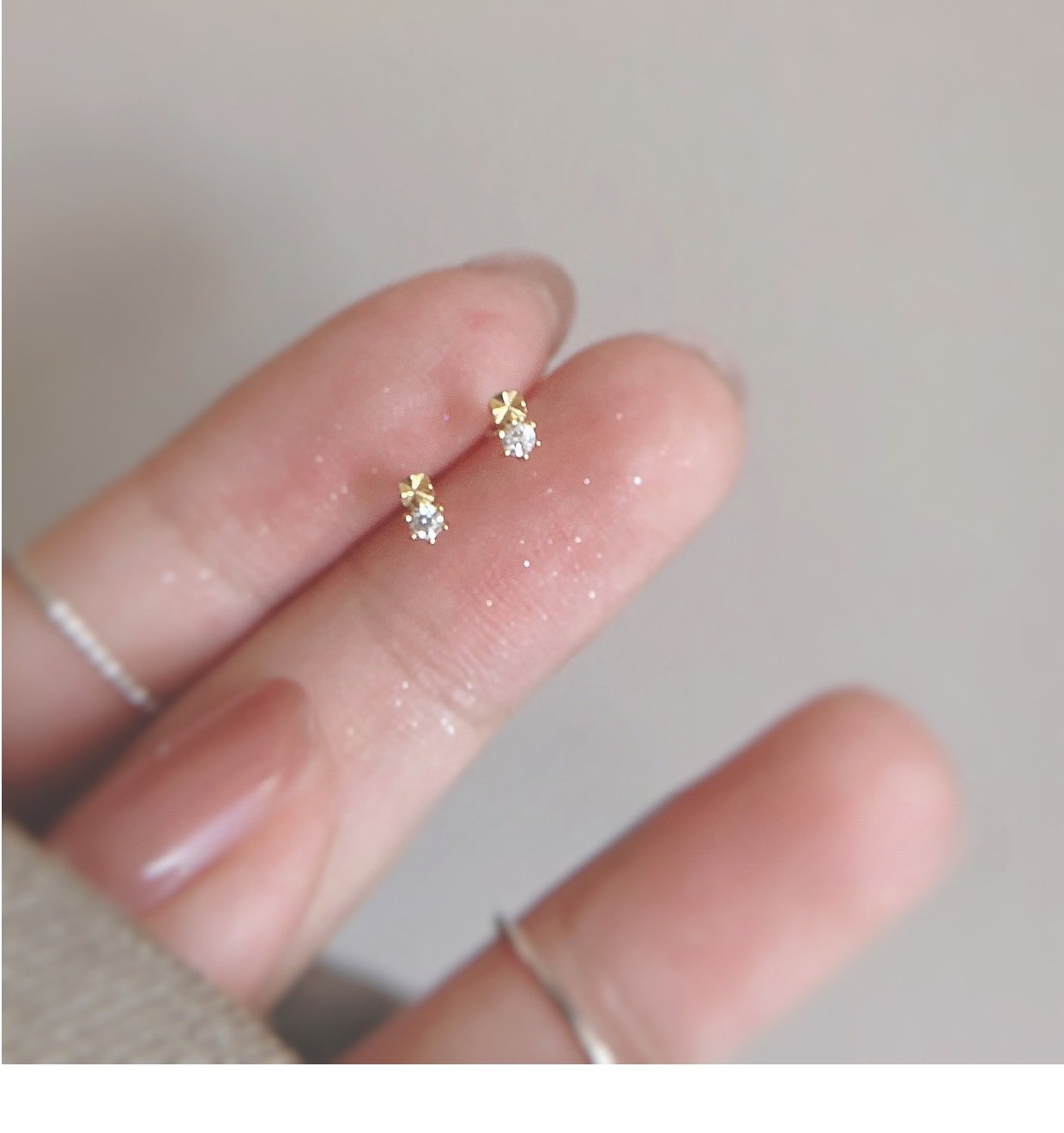 24-hour Sleep Earrings – These Hypoallergenic Sleep Studs Stay Gentle Day And Night. Smooth Titanium Flat Backs Mean No Pressure, Perfect For Healing_voghion.com