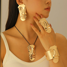 欧美跨境文艺复古夸张人面几何时尚感皮绳人像个性吊坠四件套女