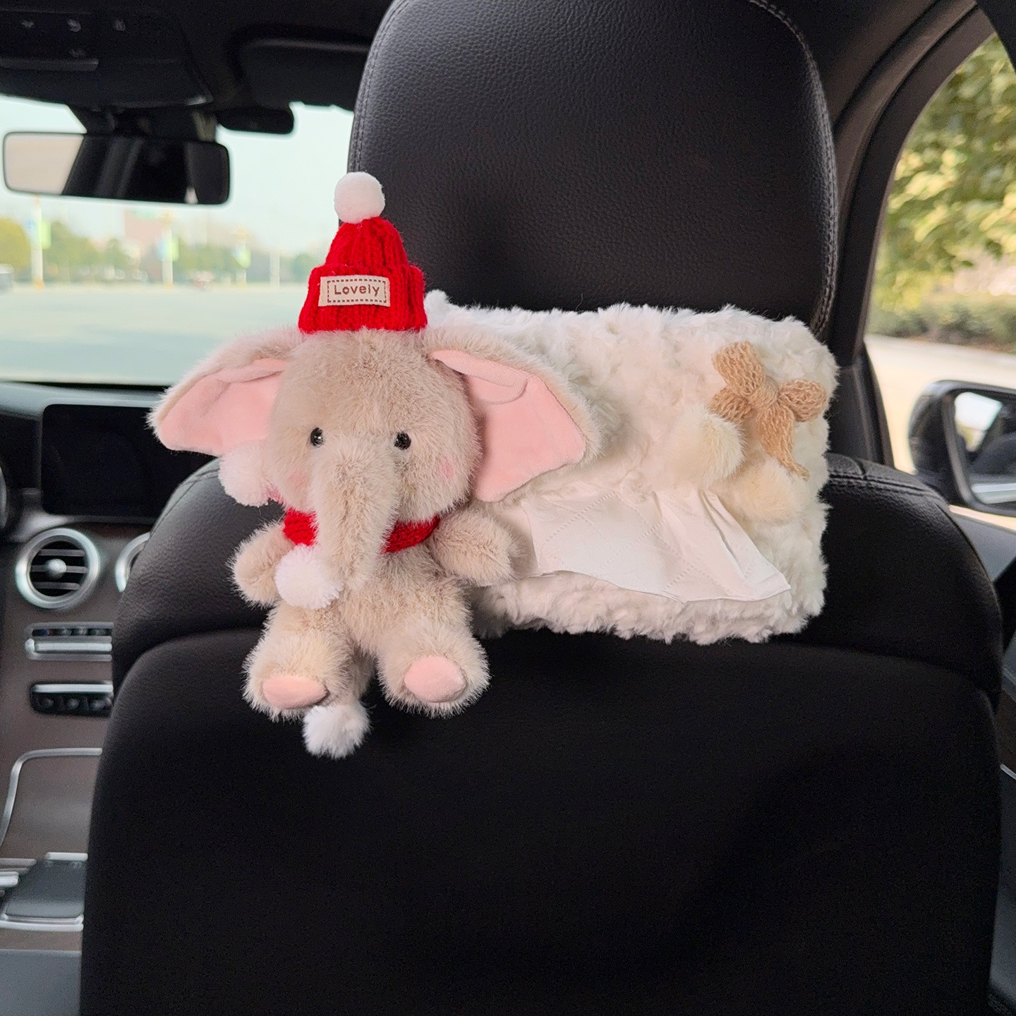 Car Tissue Box, High-End Creative Elephant Cute Tissue Holder, Cartoon Car Hanging Bag, Hanging Little Elephant Accessory for Women