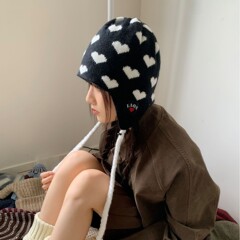 韩系~护耳爱心图案流苏系带毛线帽女秋冬防风套头帽针织包头帽子