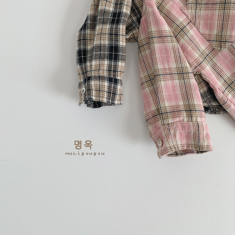 Camisas a cuadros para niños y niñas 2025 nuevos niños sueltos y casuales chaquetas de personalidad coreana tops ropa para niños de moda al por mayor