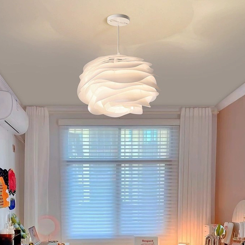 Rose chandelier Nordic Danish designer chandelier bedroom lamp warm romantic restaurant lighting creative petal lamp Rose chandelier Nordic Danish designer chandelier bedroom lamp warm romantic restaurant lighting creative petal lamp