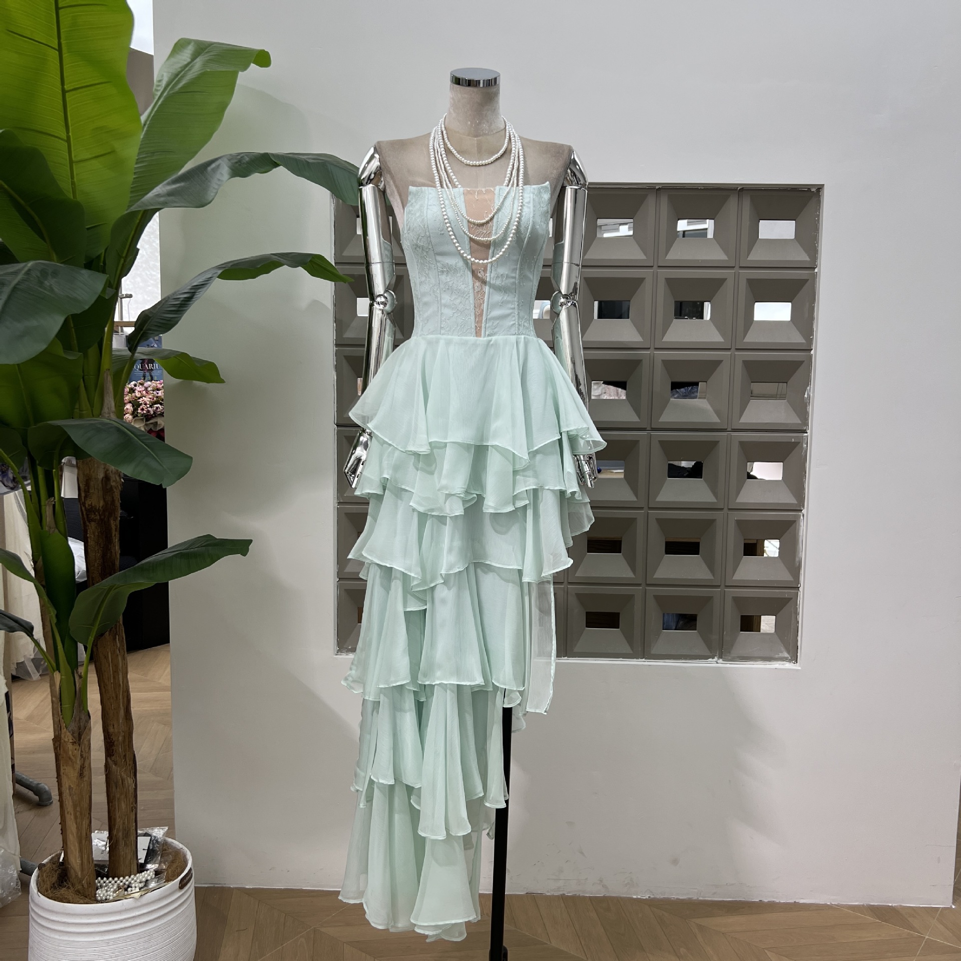 Amazon 2025 New Fashionable Evening Dress Asymmetrical Cake Tube Top Dress with Straps Beyond the Piece