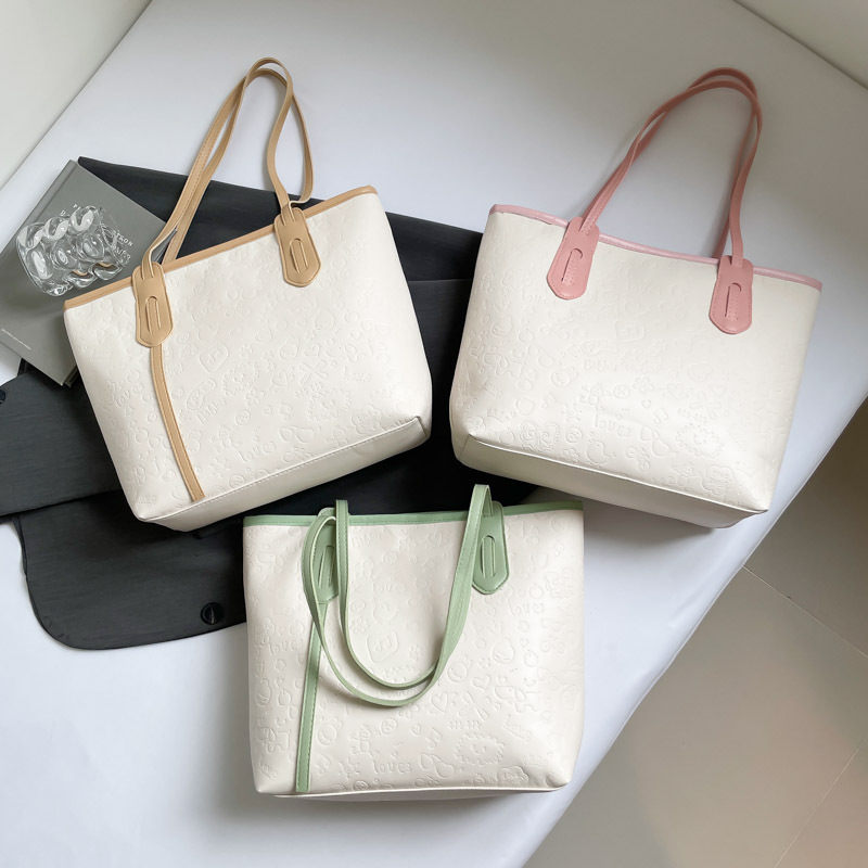 Coreano simple bolso casual de gran capacidad para mujeres 2025 otoño moda versátil bolso de hombro de viaje al trabajo