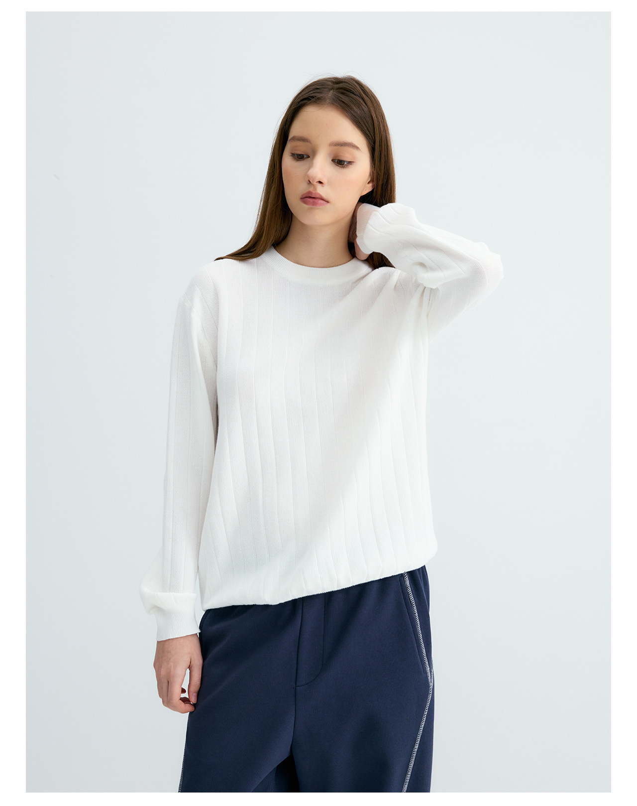 UNF 250g Loose Crew Neck Knit Sweater