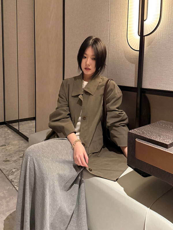 FOX ROOM 工装风翻领皮衣外套2025秋季新款廓形中长款风衣女A5580|undefined