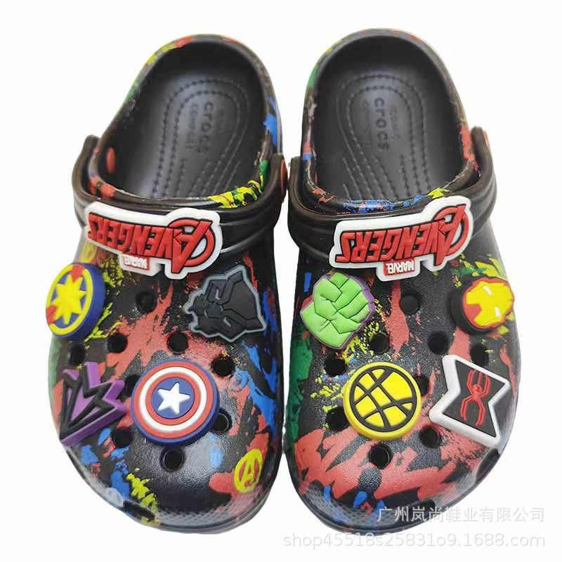 Zapatos con agujeros para niños estrella clásicos Sandalias de bebé para hombres y mujeres Verano para niños pequeños y medianos Baotou antideslizante e impermeable marea se puede vender al por mayor