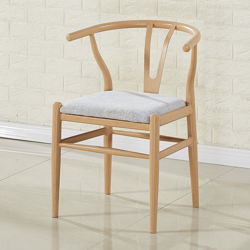 회색 움푹 패인 밝은 나무 철제 태시 의자 강화 버전