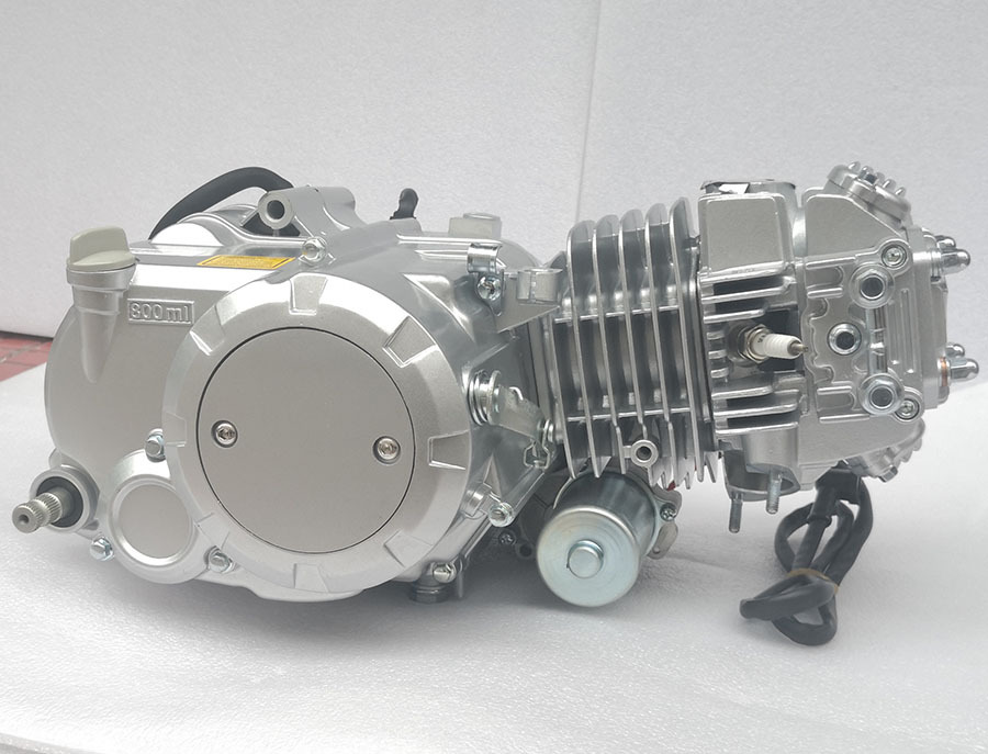 Yinxiang 140Cc Manual Clutch 4-Speed Oil-Cooled Off-Road Vehicle Gasoline Engine Motorcycle Engine with Electric Kick Start