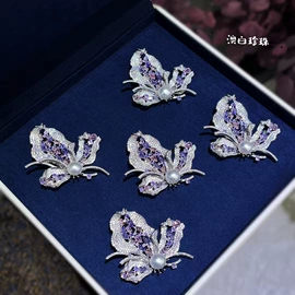 天然珍珠耳饰;天然珍珠胸饰;天然珍珠项饰