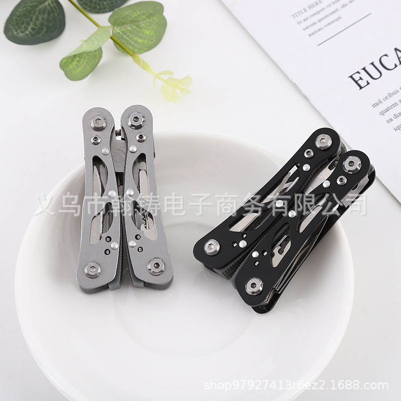 厂家直供小号多个能钳创意镂空柄工具钳不锈钢户外多用途工具组合